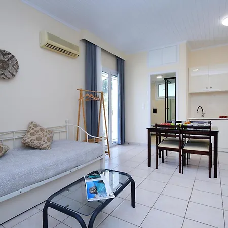 Hotel de apartamente Avra *