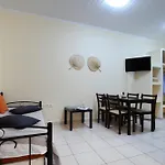 Avra Apart Otel *
