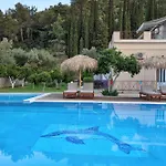 Avra Appart hôtel *