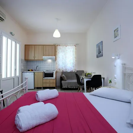 Avra شقة فندقية 3*