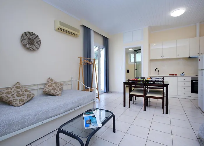 Aparthotel Avra *