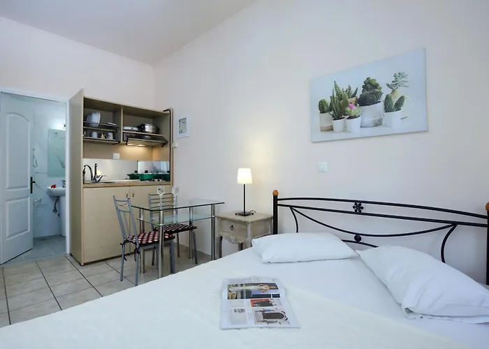 Aparthotel Avra