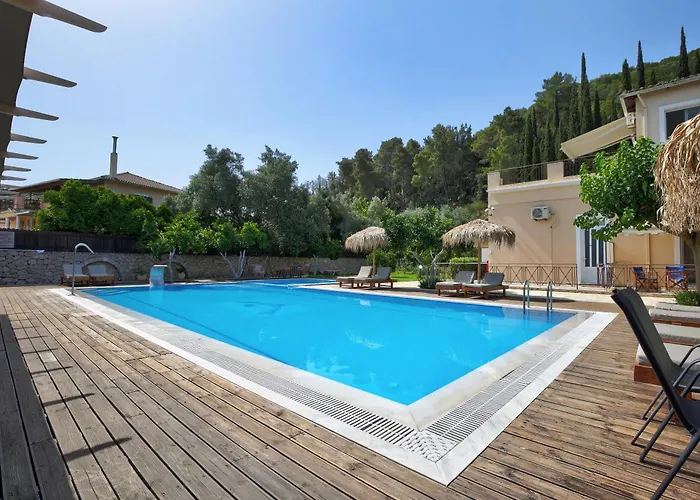 Aparthotel Avra *